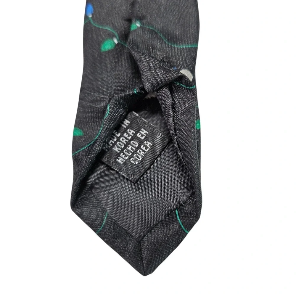 Hallmark Silk‎ Necktie Christmas Jacquard Santa Reindeer Lights Black OS